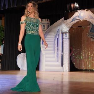 emerald green prom, pageant, homecoming dress with cutout sleeve